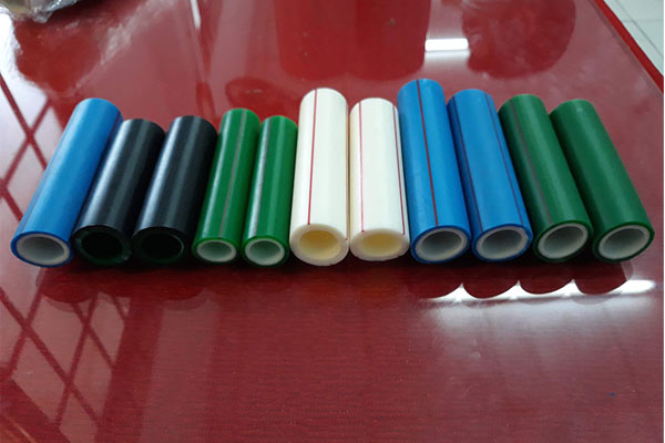 Ống Nhựa PPR Hoa Sen da dạng phân loại kích cỡ.